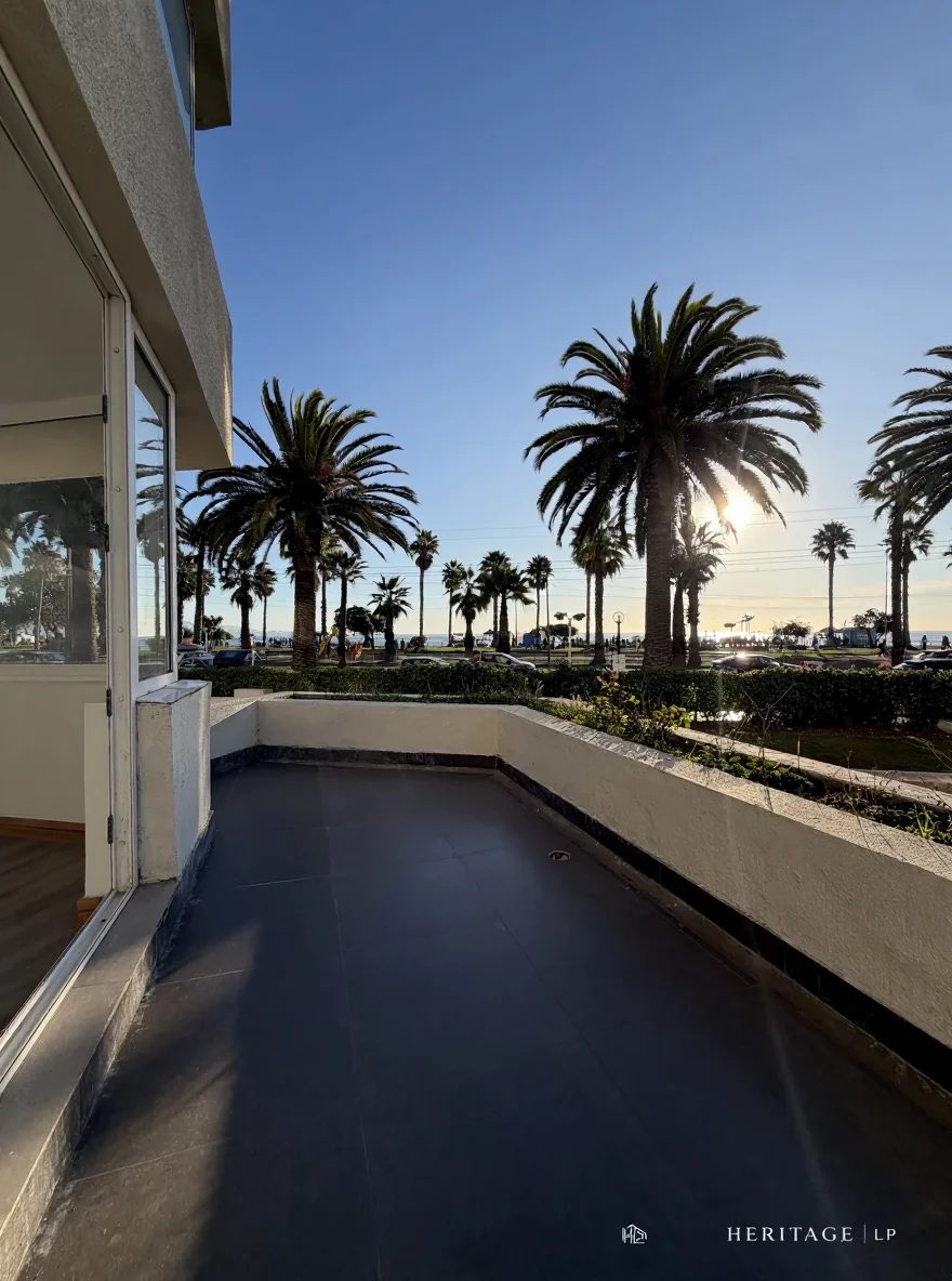Terraza con vista al mar del departamento en Muelle Vergara, Viña del Mar