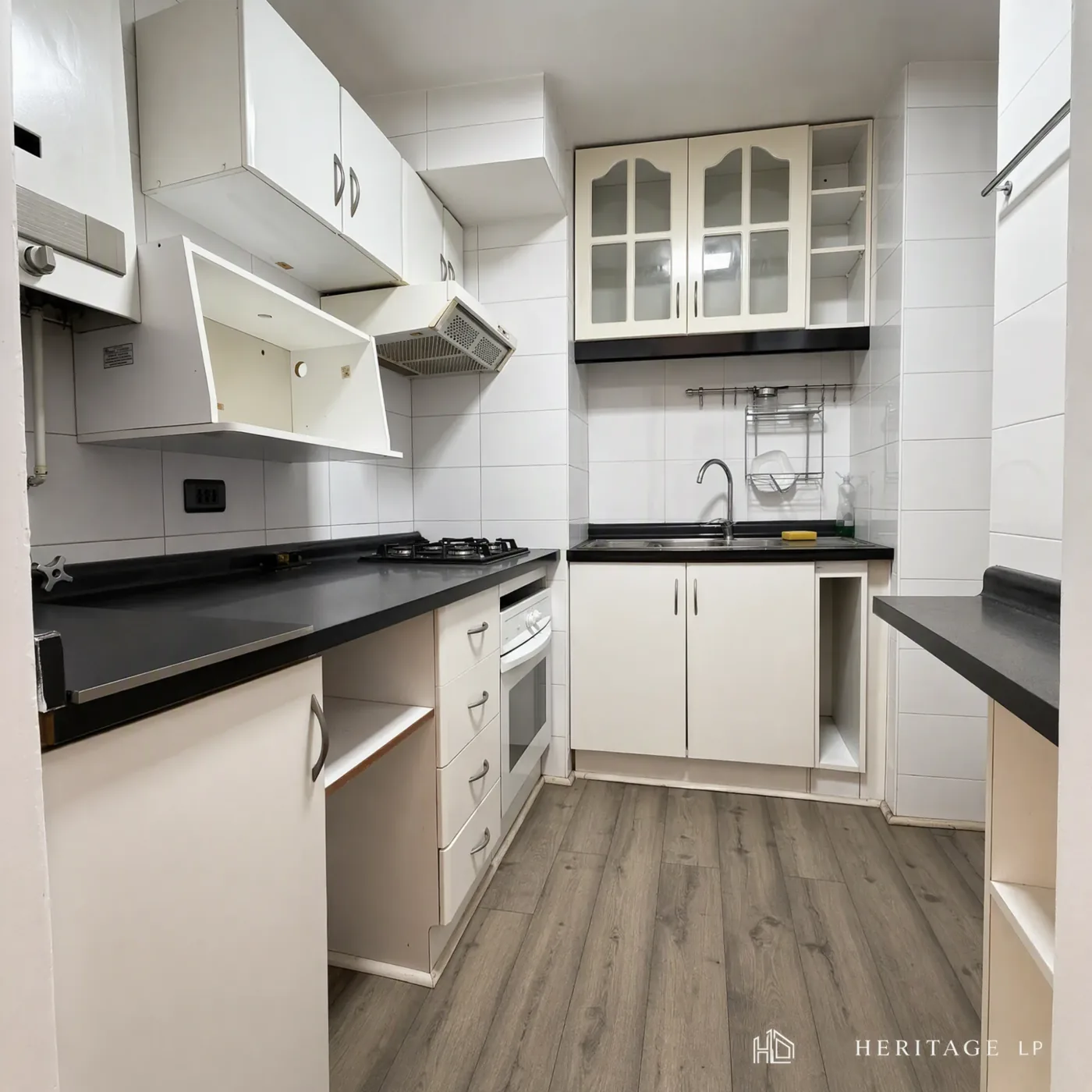 Cocina del departamento en primer piso frente al mar, Muelle Vergara, Viña del Mar