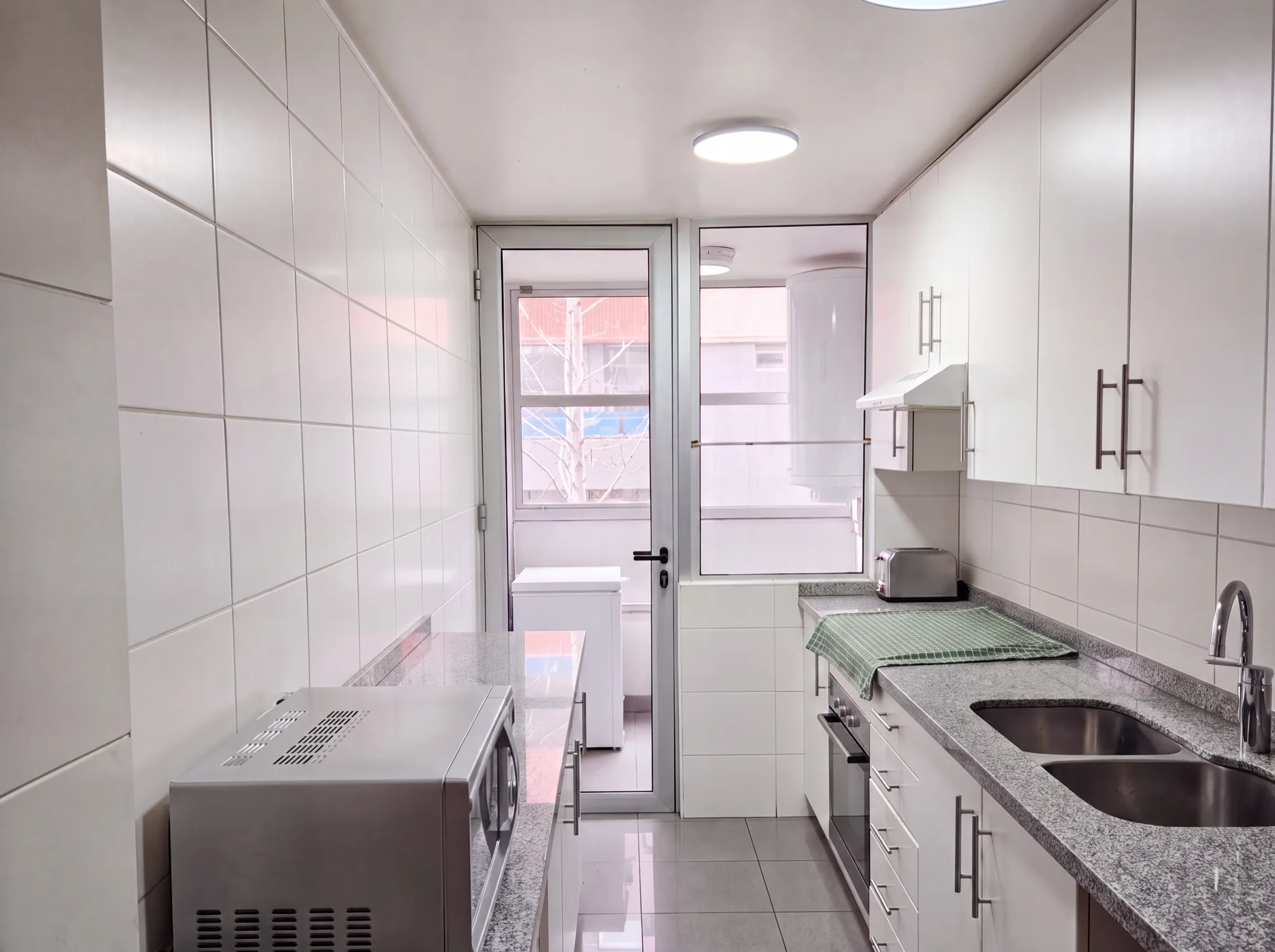 Cocina equipada del departamento en Antonio Varas, Providencia